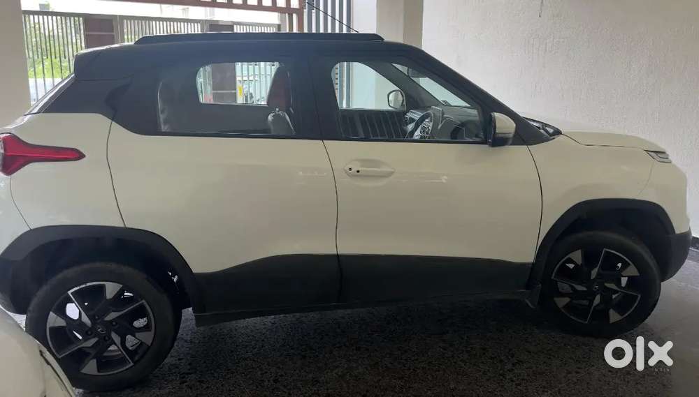 Tata Punch Accomplished Revotron Dazzle 2022