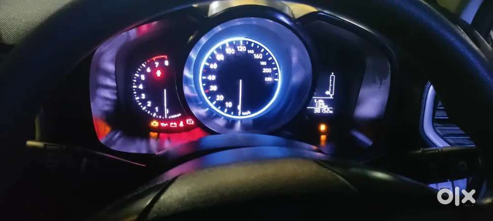 Hyundai Venue 2021 Petrol 38152 Km Driven