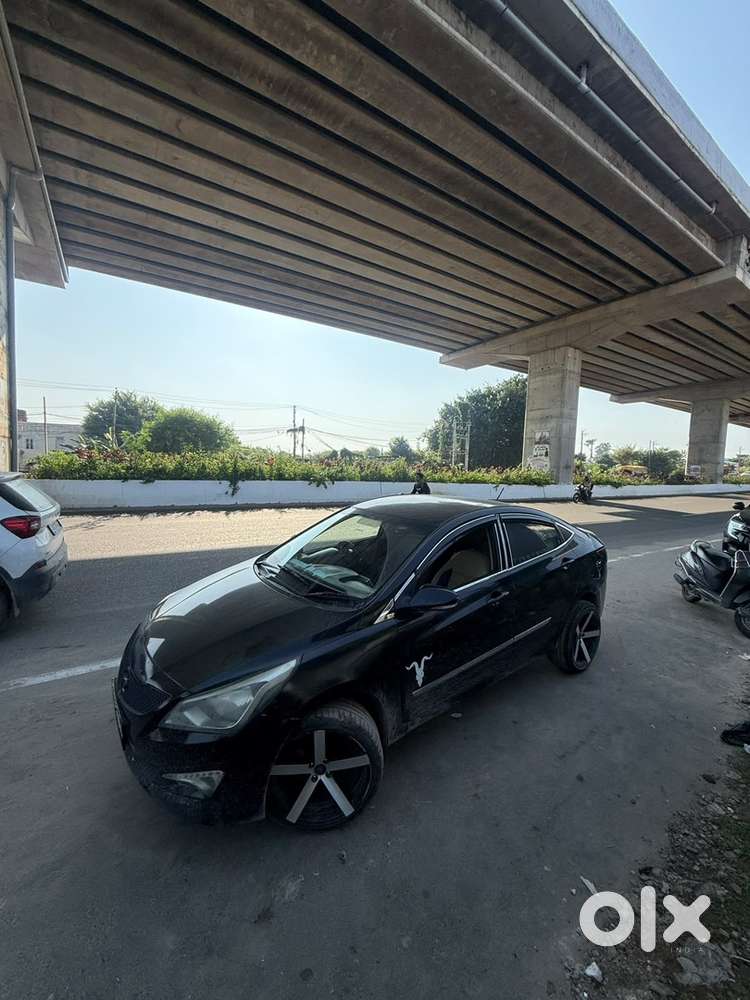 Hyundai Fluidic Verna 2017