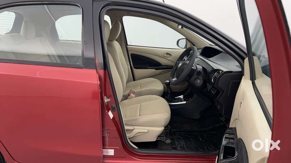 Toyota Etios Liva Vx Dual Tone, 2017, Petrol