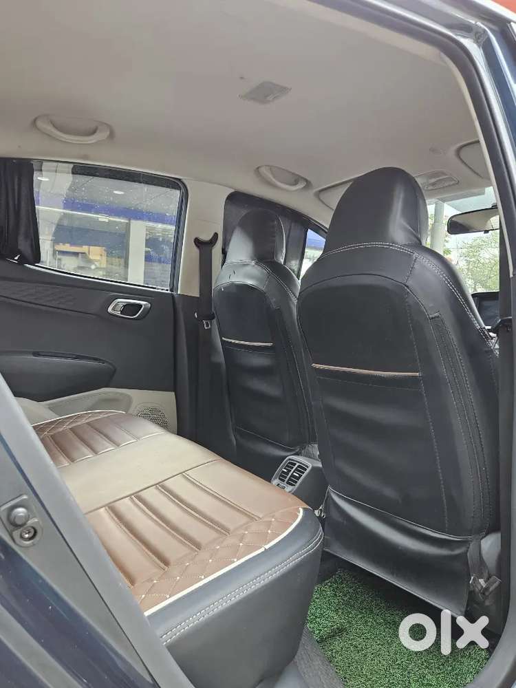 Hyundai Aura 2023 Cng & Hybrids Well Maintained