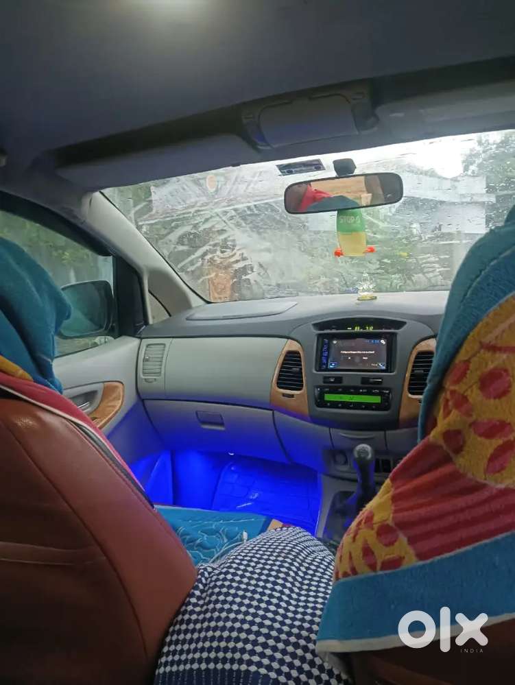 Toyota Innova 2011 Diesel 240000 Km Driven
