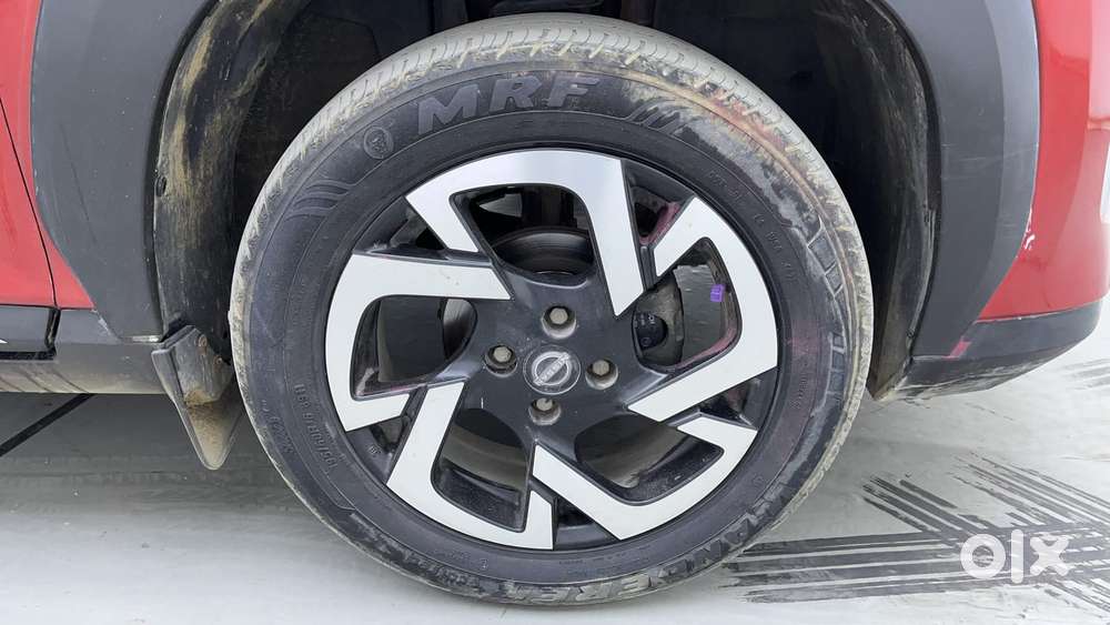 Nissan Magnite 1.0 Xv Premium Dual Tone, 2023, Petrol