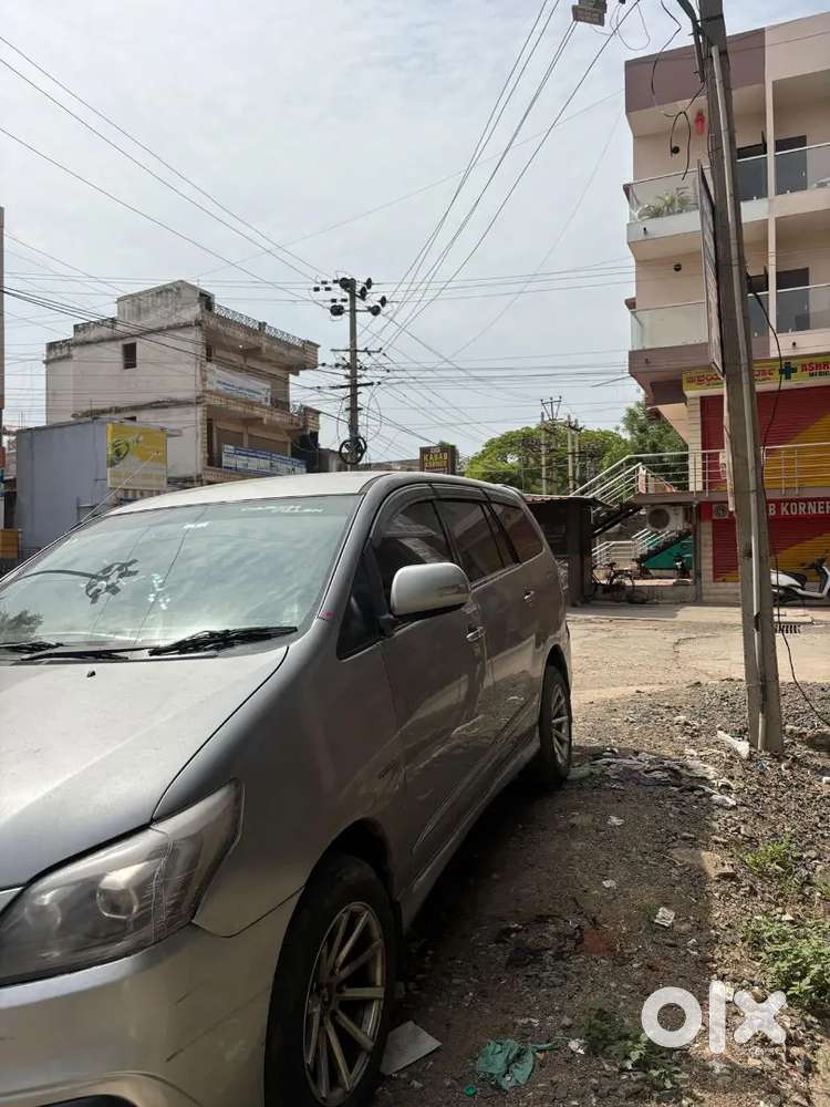Toyota Innova 2012 Diesel Well Maintained