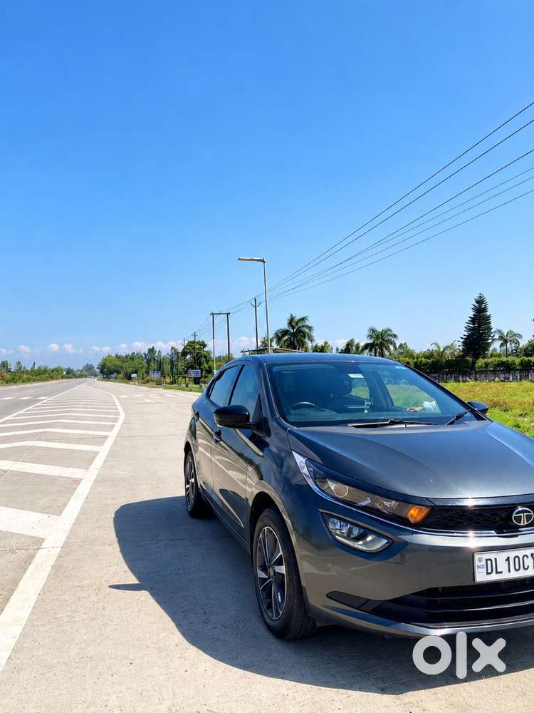 Tata Altroz Petrol 2024