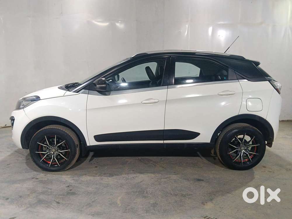 Tata Nexon 1.2 Revotron Xt Plus, 2019, Petrol