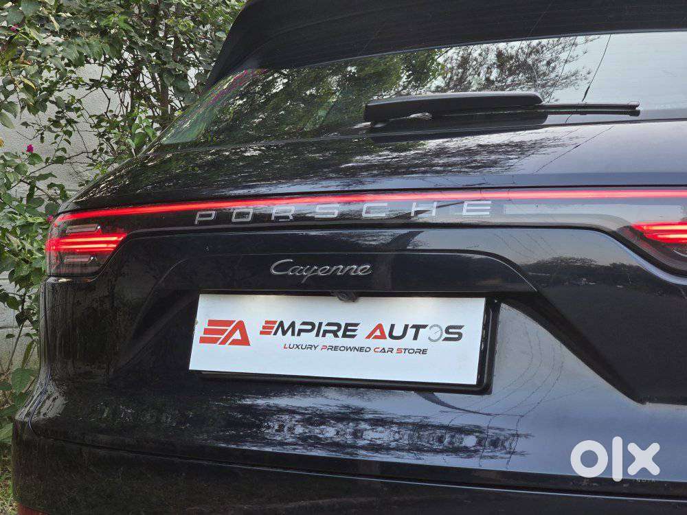 Porsche Cayenne Platinum Edition, 2022, Petrol