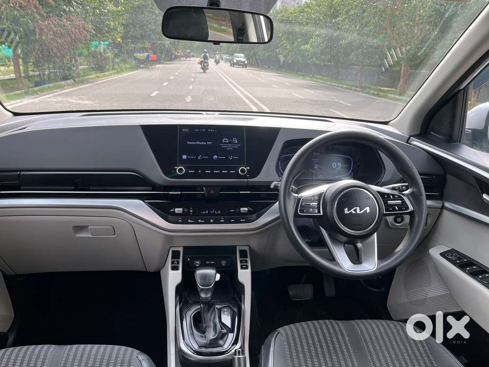 Kia Carens 1.4 Prestige Plus Turbo Dct 7 Str, 2023, Petrol