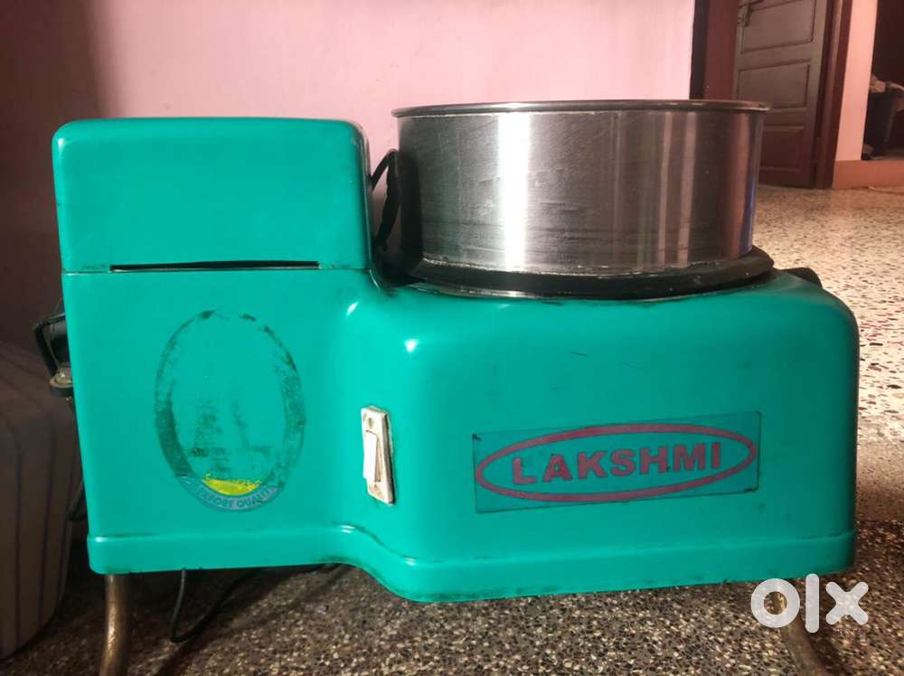 Tilting wet grinder