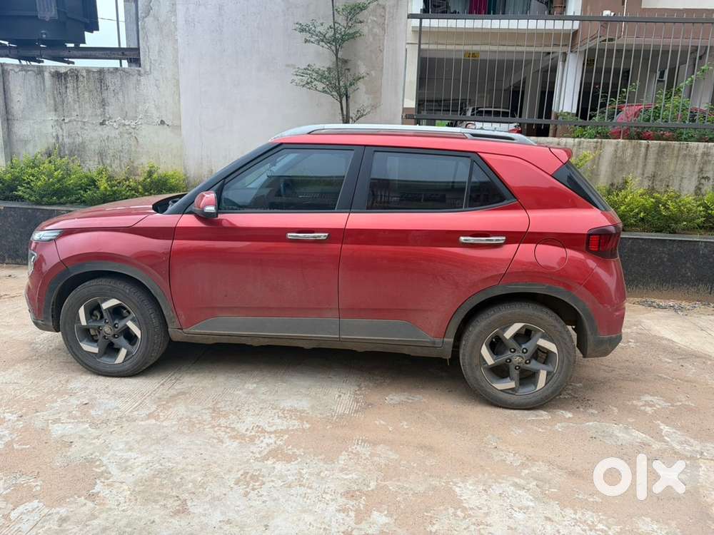 Hyundai Venue Petrol 2019