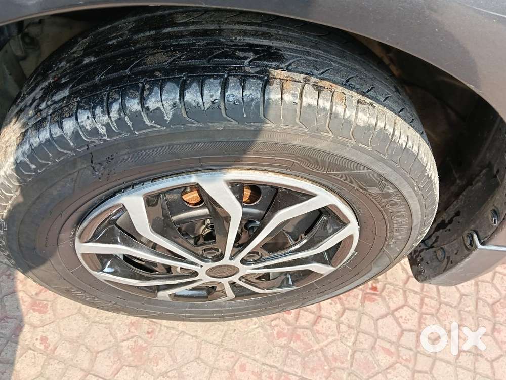 Maruti Suzuki Swift Vxi + Manual, 2017, Petrol