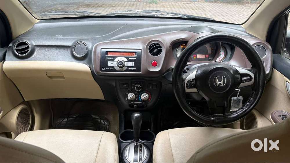 Honda Brio V Automatic, 2013, Petrol