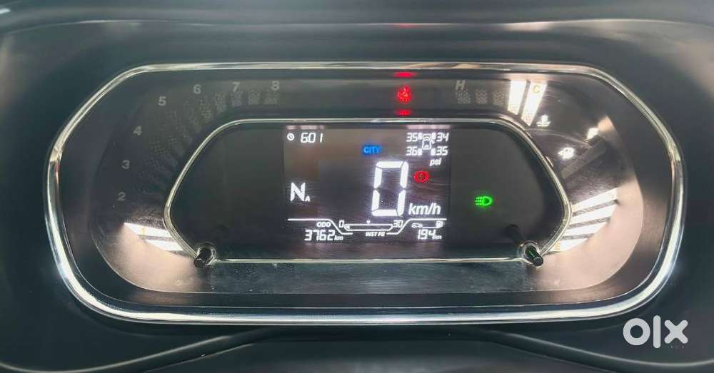 Tata Nexon 1.2 Revotron Xza Plus (l) Dual Tone, 2023, Petrol