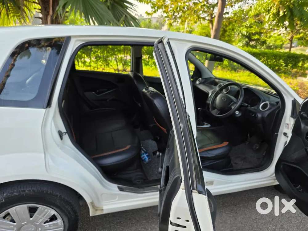 Ford Figo Diesel 2013 White 1st Owner Pb Number