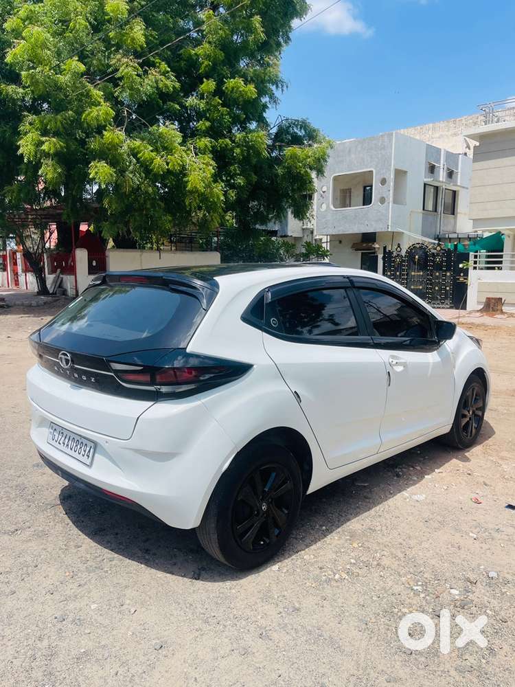 Tata Altroz Petrol 2023