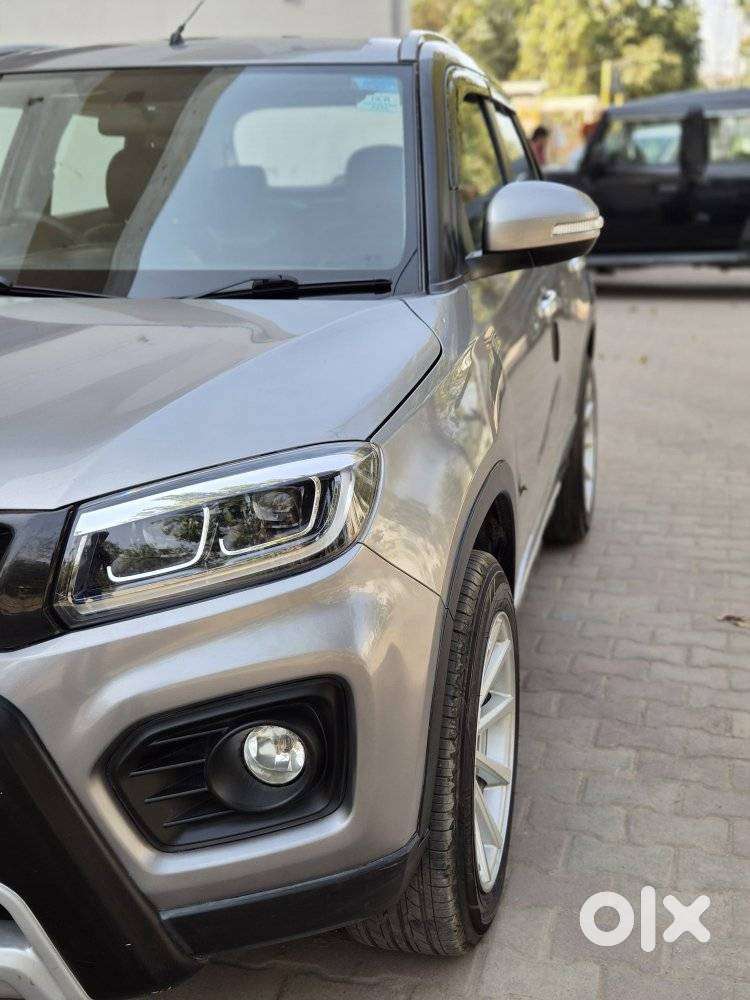 Maruti Suzuki Brezza 1.5 Zxi At Smart Hybrid, 2022, Petrol