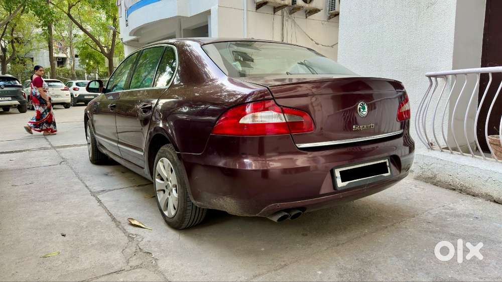 Skoda Superb 2011 Petrol Well Maintained