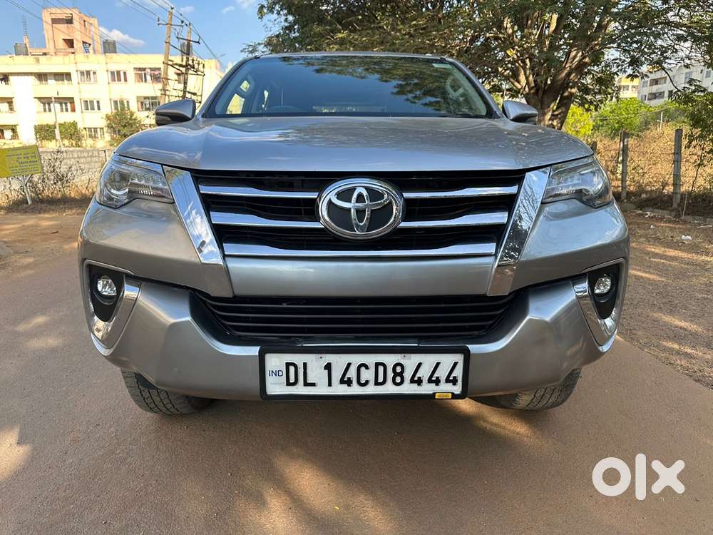 Toyota Fortuner 2018 Diesel 90000 Km Driven With Service Record