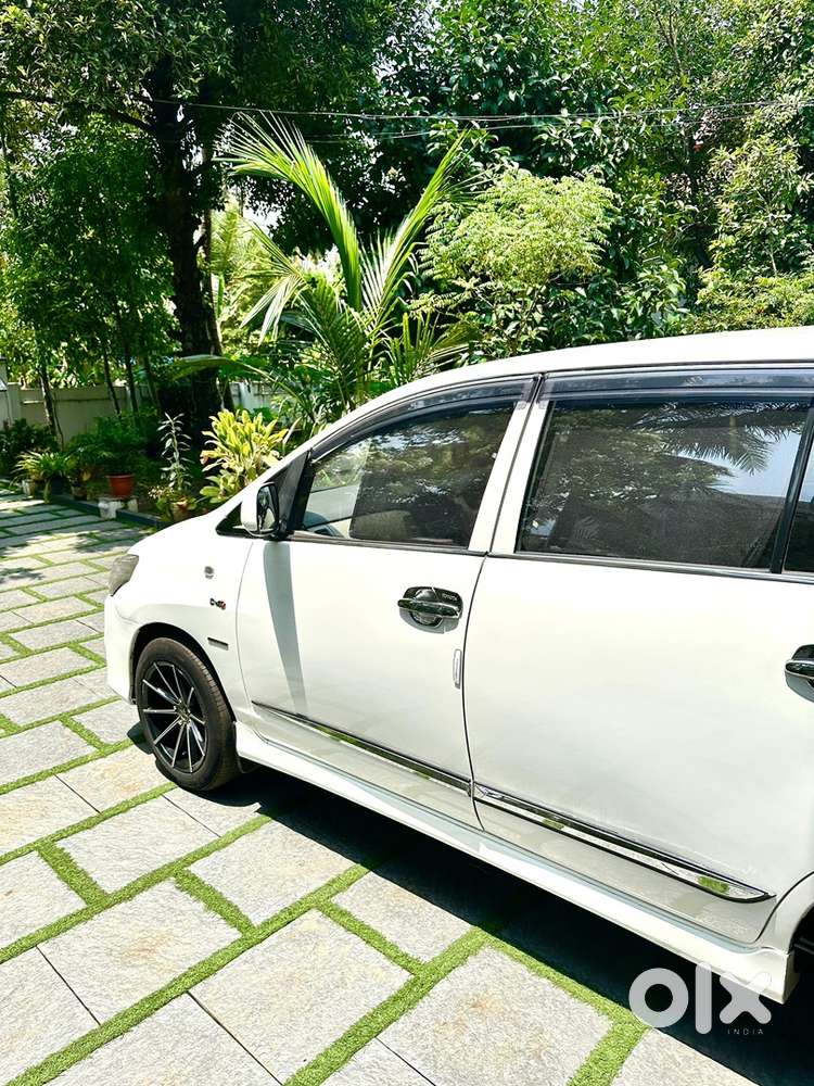 Toyota Innova 2013 Diesel Well Maintained