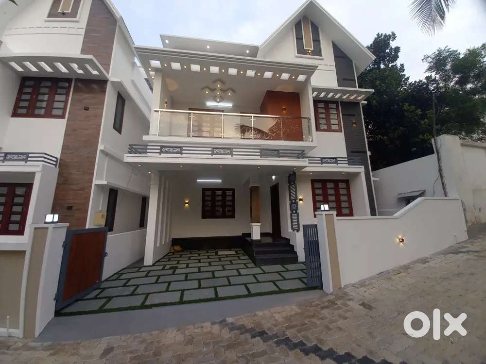 Kakkanad Thevakkal 3 Bhk independent villa for sale For Sale Houses