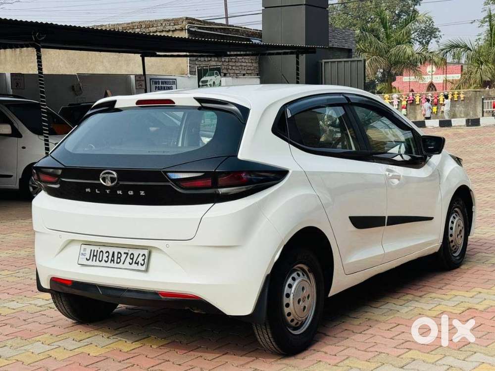 Tata Altroz 1.2 Xm Plus, 2020, Petrol