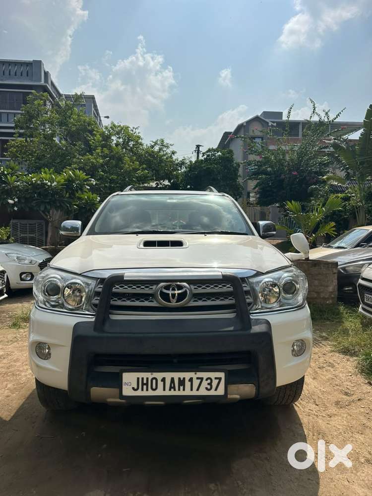 Toyota Fortuner 3.0 4x2 Mt, 2011, Diesel