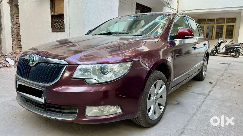Skoda Superb 2011 Petrol Well Maintained