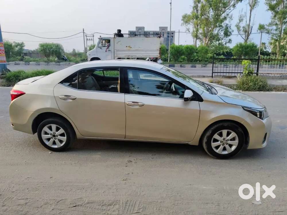 Toyota Corolla Altis 2016