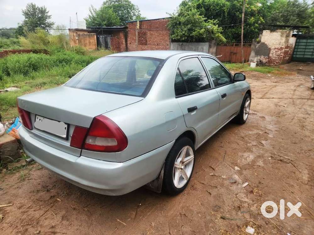 Mitsubishi Lancer 2002 Car