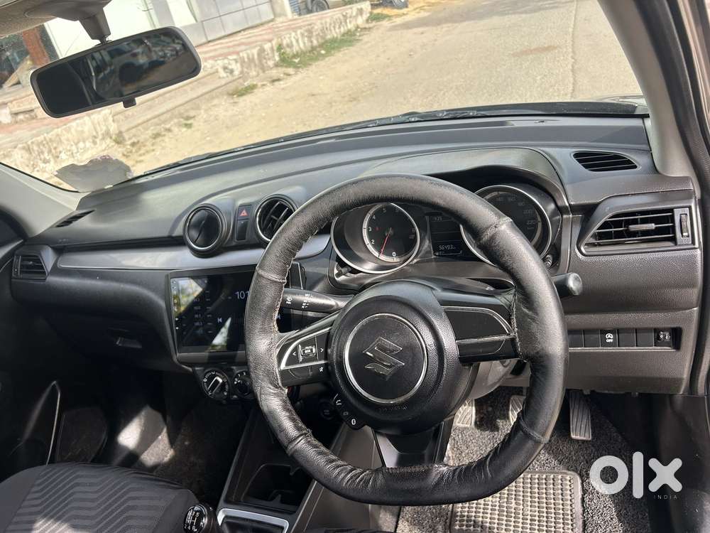 Maruti Suzuki Swift Vxi + Manual, 2022, Petrol