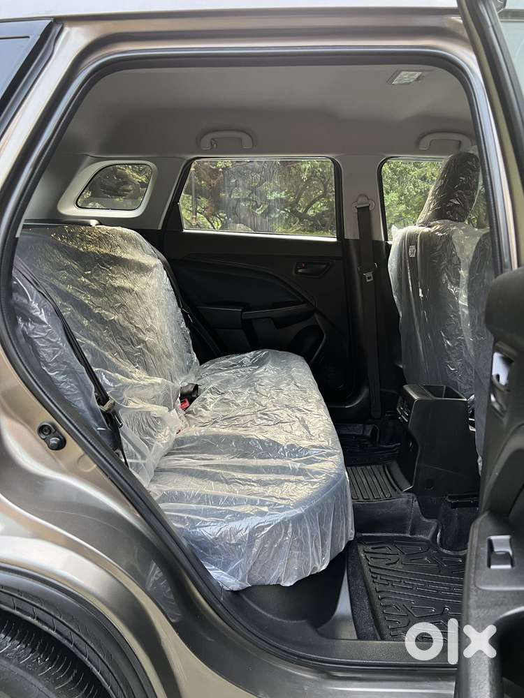 Maruti Suzuki Brezza 1.5 Lxi Smart Hybrid, 2023, Petrol