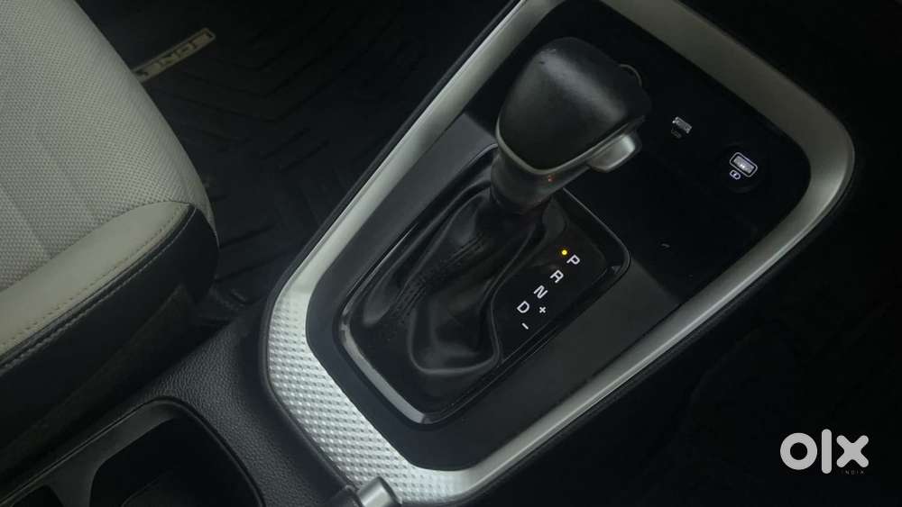 Kia Sonet Htx D, 2023, Petrol