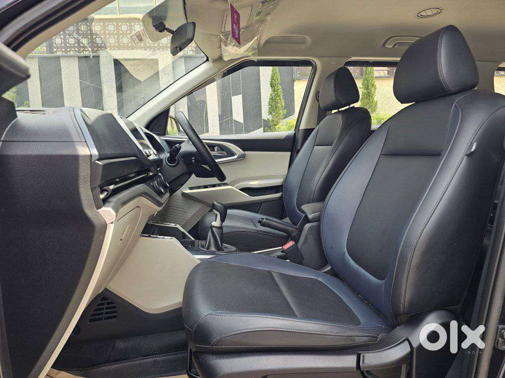 Kia Carens G 1.5 6mt Premium (o) 7-seater, 2024, Petrol