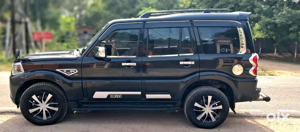 Mahindra Scorpio S7 Black Color 1st Owner  2020 On Record Driven