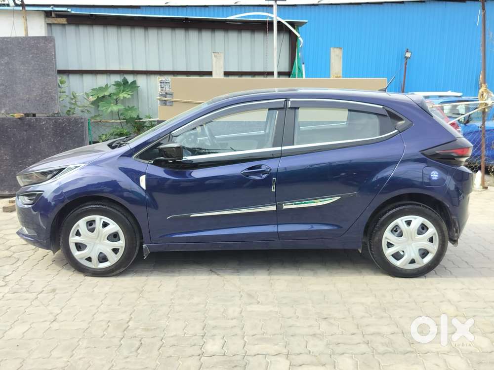 Tata Altroz 1.2 Xm Plus, 2025, Petrol