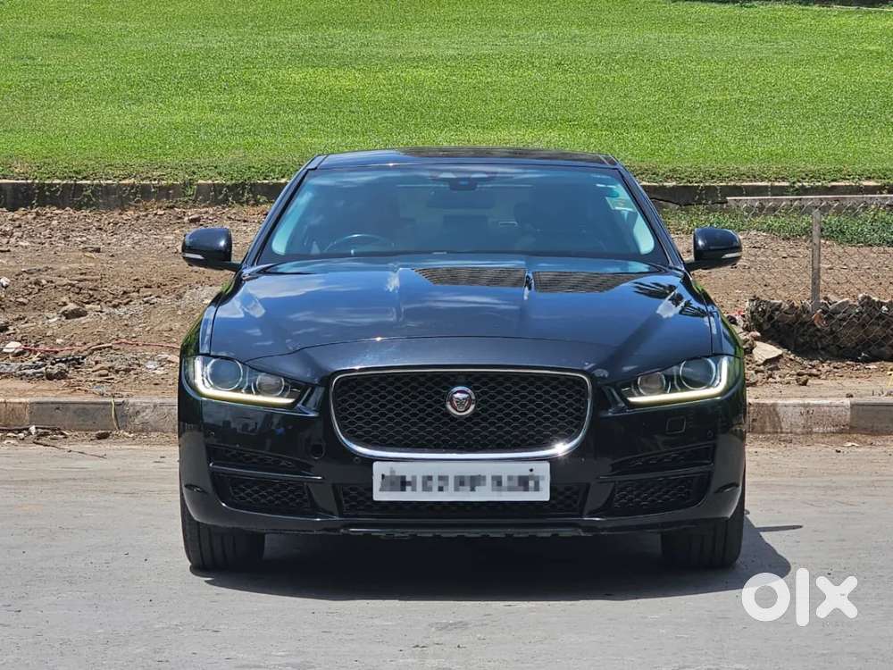 Jaguar Xe Portfolio, 2016, Petrol