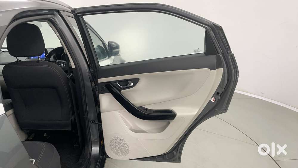 Tata Nexon 1.2 Revotron Xz Plus, 2022, Petrol