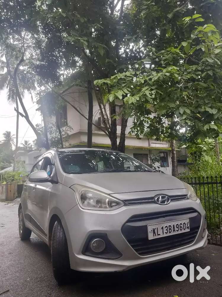 Hyundai I10 Sportz Diesel 2015 72km Driven Neat Vehicle