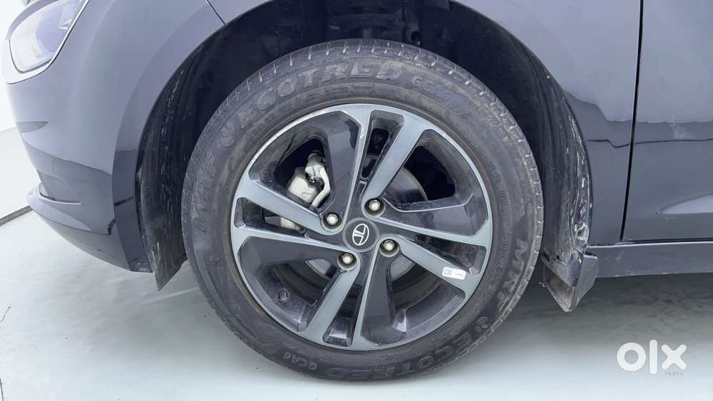 Tata Altroz Xza Plus (s) Dark Edition, 2023, Petrol