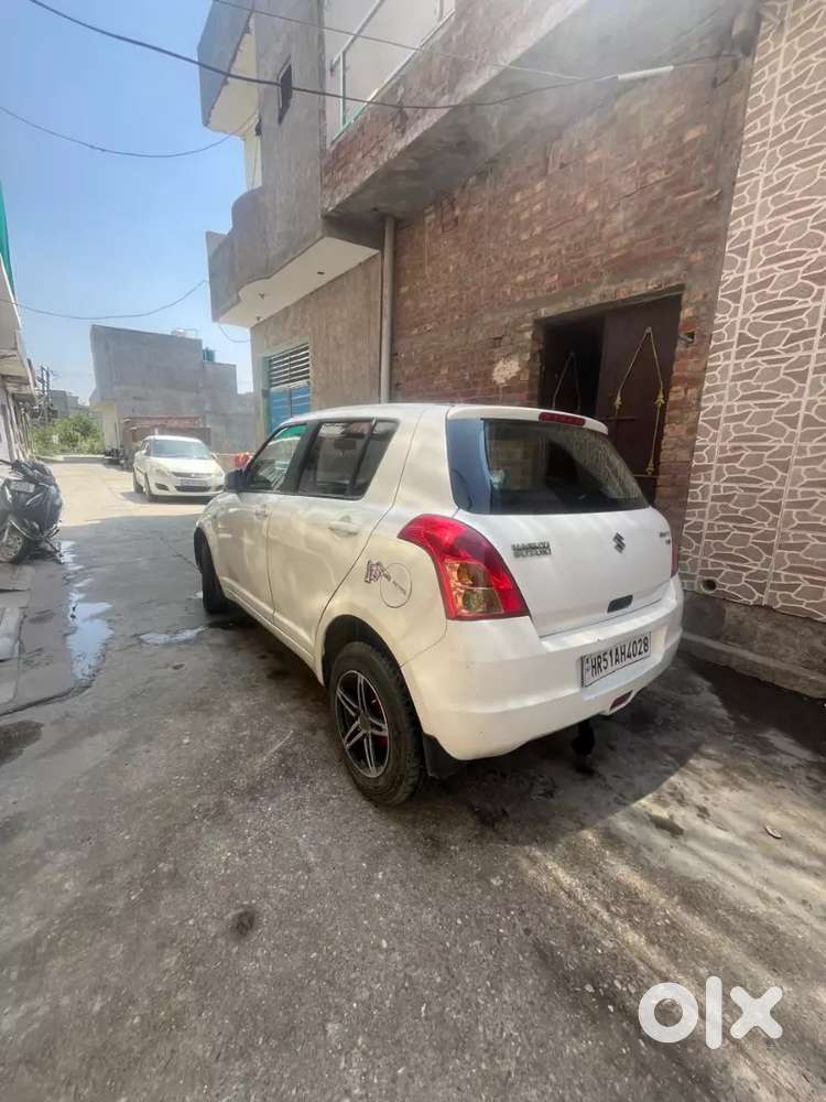 Maruti Suzuki Swift 2010 Cng & Hybrids 86459 Km Driven