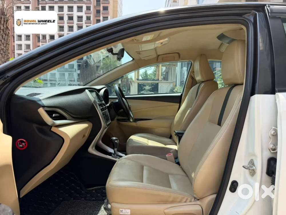Toyota Yaris V Cvt, 2020, Petrol