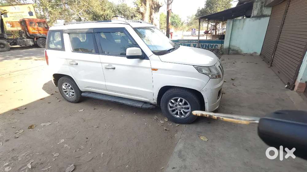 Mahindra Tuv 300 2018 Diesel 98000 Km Driven