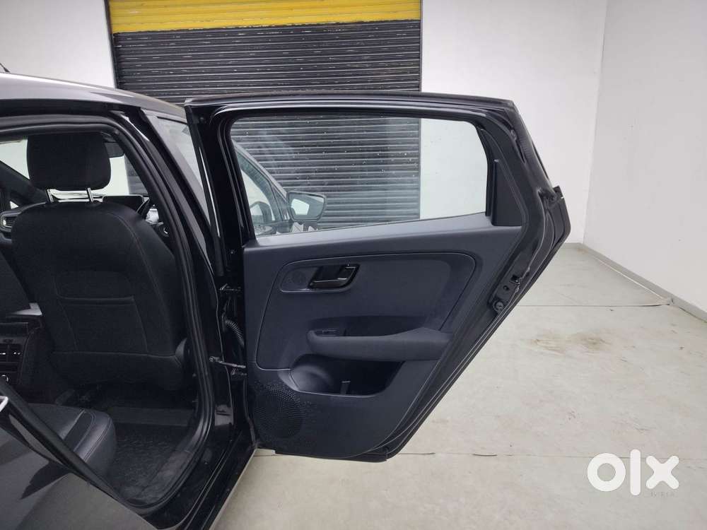 Tata Altroz Xza Plus (s) Dark Edition, 2023, Petrol