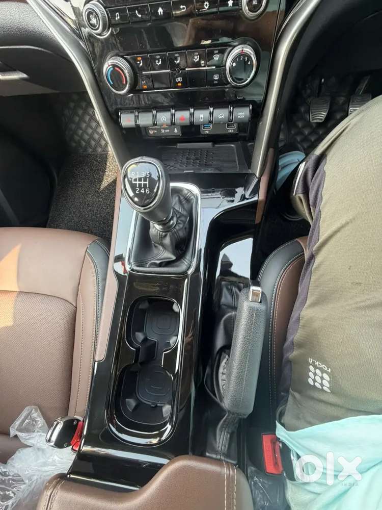 Mahindra Scorpio-n 2024 Diesel Manual 2157