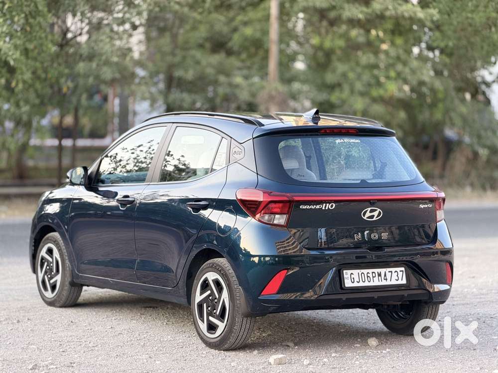 Hyundai Grand I10 Nios Sportz 1.2 At, 2023, Petrol