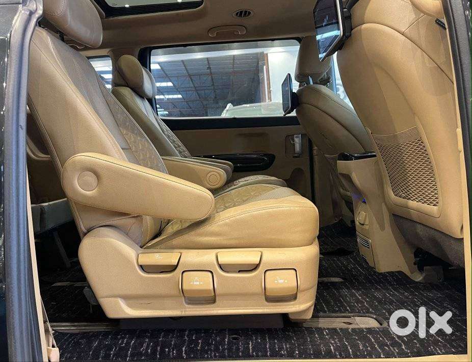 Kia Carnival Limousine Plus 7 Str, 2022, Diesel