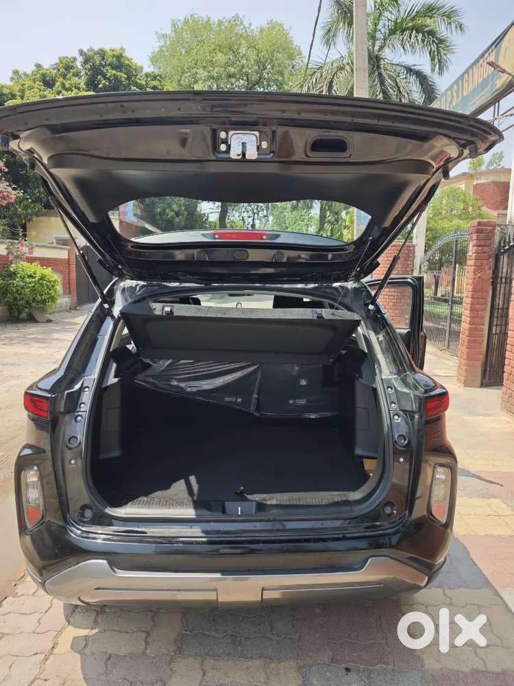 Toyota Urban Cruiser Hyryder 2026 Petrol 7300 Km Driven