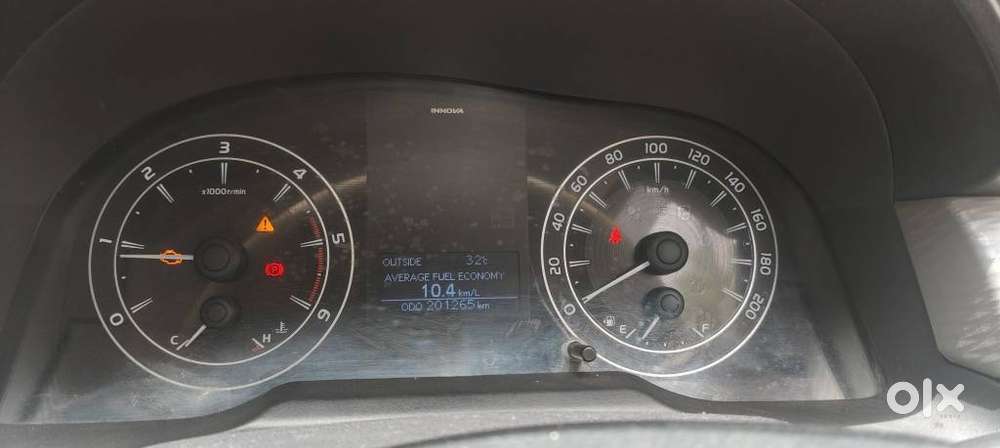 Toyota Innova Crysta 2.7 Gx Mt 8s, 2017, Diesel