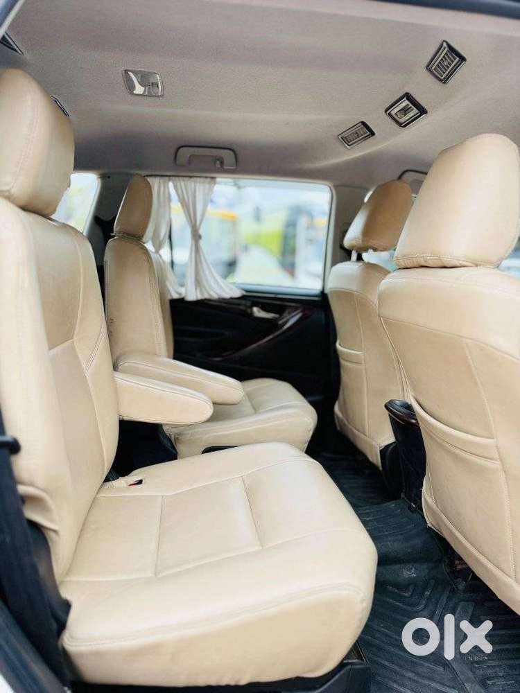 Toyota Innova Crysta 2.4 G Mt 7 Str, 2016, Diesel