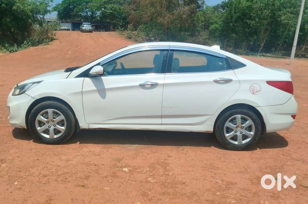 Hyundai Verna 1.5 Sx Vtvt, 2013, Petrol